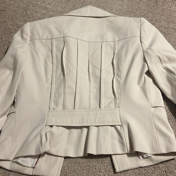 WHBM Cream Blazer - Picture 6 of 6